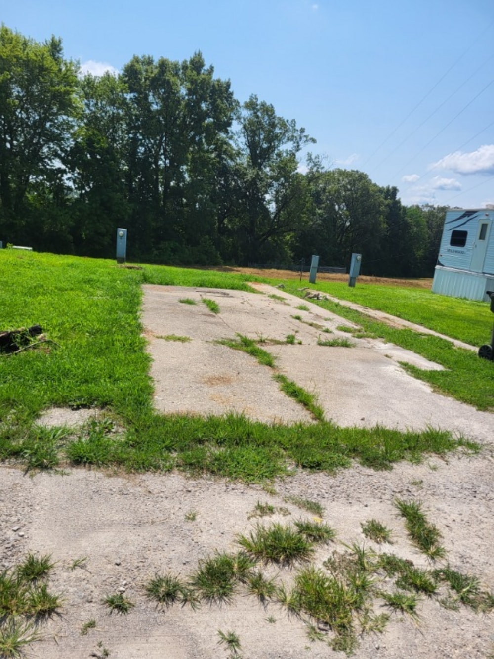 RV Lot for Rent Petersburg, IN - Slide 4