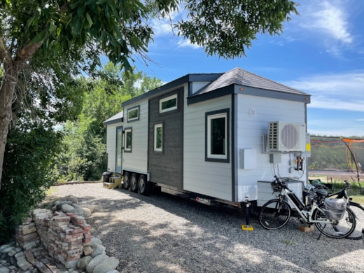 ✨STANDING Bedroom PLUS Loft - Tiny Home  - 88k✨