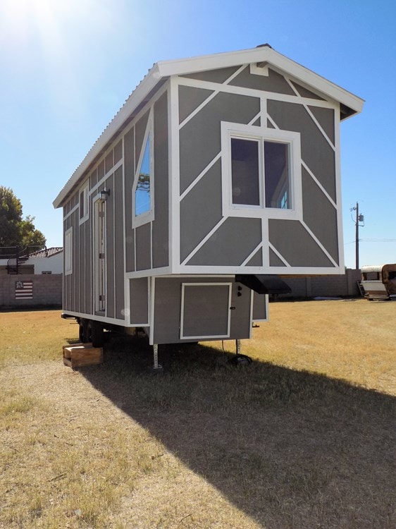  Tiny House For Sale - Image 1 Thumbnail