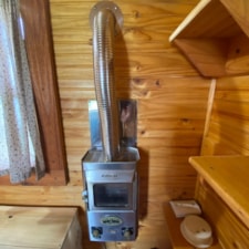 120 sq’ Tiny House with deck for sale: WI - Image 5 Thumbnail
