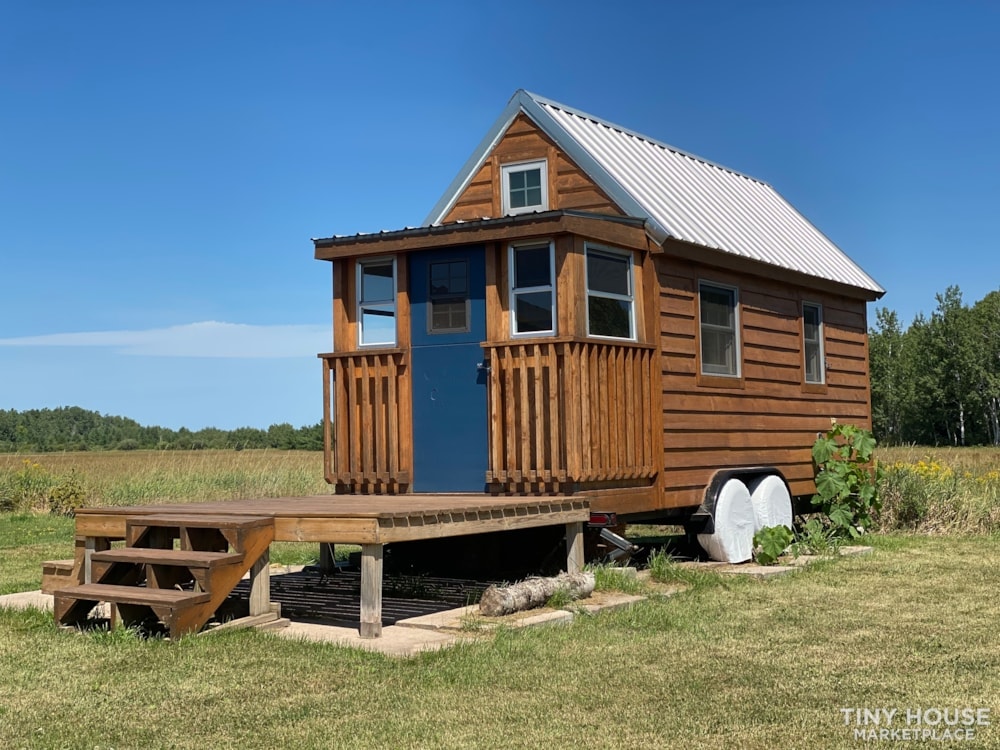 120 sq’ Tiny House with deck for sale: WI - Image 1 Thumbnail