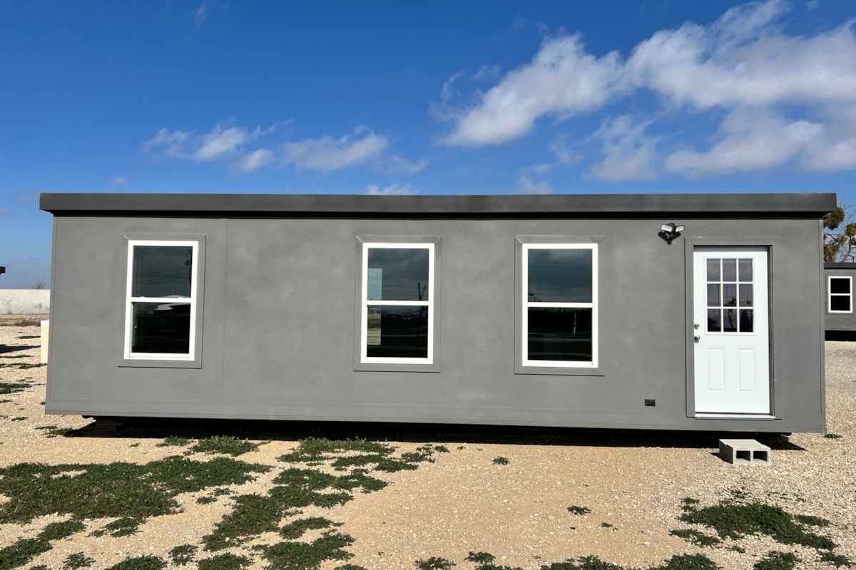 12x32x8 MUPPS Gemstone 2023 Model. A Texas Tough Tiny home discounted. - Image 1 Thumbnail