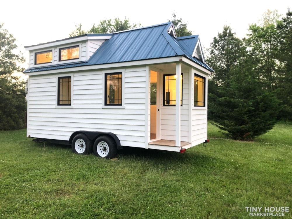 Tiny House For Sale - 18Ft Luxury Tiny House On Wheels