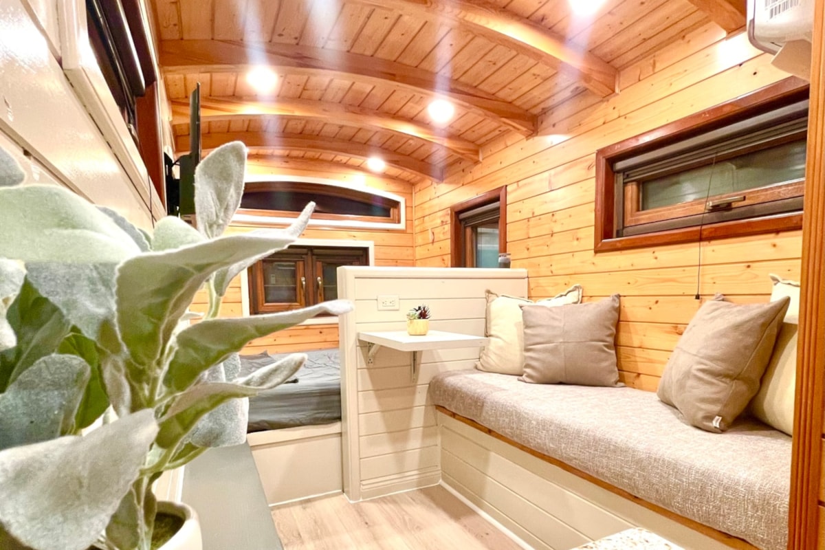 18ft Tiny house cabin on wheels!  - Image 1 Thumbnail