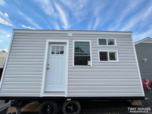 18x8’ Tiny Home on Wheels