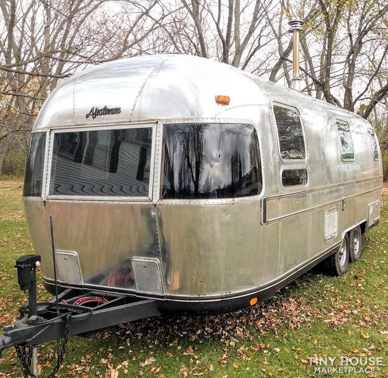 1988 airstream excella off the grid  - Slide 2