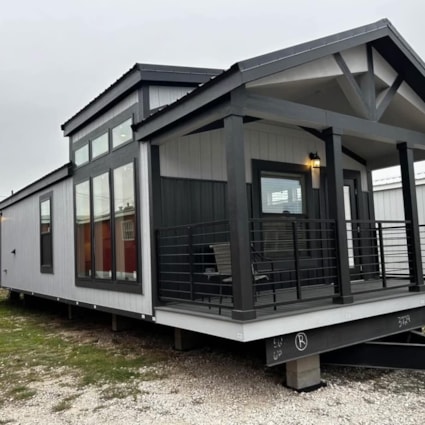 2 bedrooms 1 bath Tiny home for sale - Image 2 Thumbnail