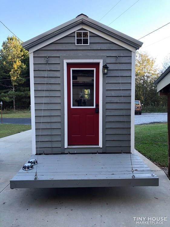 Tiny House for Sale 20' Tiny Home Lots of Storage