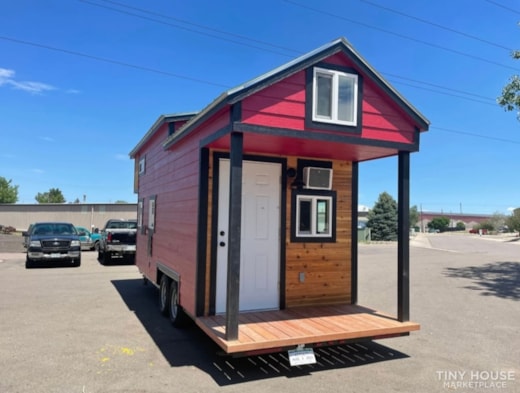 20’ tiny home with washer dryer combo