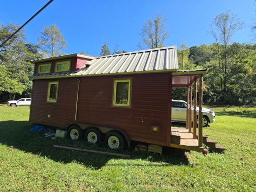 2014 Tumbleweed on Wheels, Vinton VA 400 Sq Feet