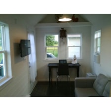 Stylish Tiny House for Sale! - Image 4 Thumbnail