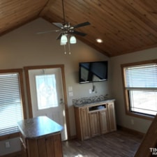 *** SOLD *** 2017 Platinum Tumbleweed Tiny House for Sale - Image 5 Thumbnail