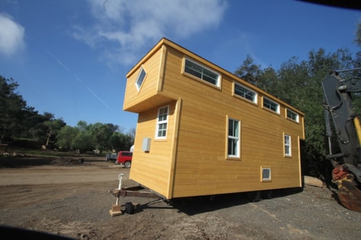 9 X 24 CUSTOM DUAL LOFT MODERN TINY HOUSE PROFESSIONALLY BUILT FULLY FINISHED READY TO LIVE IN FULL KITCHEN BATHROOM WASHER DRYER HARDWOOD FLOORS