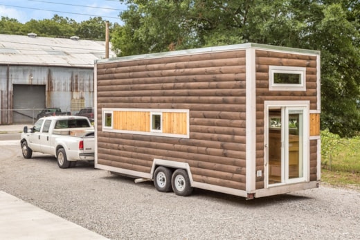Upscale Tiny House Loaded with Amenities