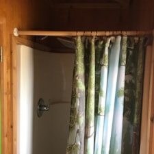 Cabin Tiny House - Image 4 Thumbnail