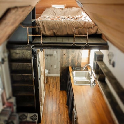 New Redwood Tiny House - Image 2 Thumbnail