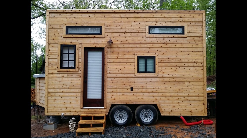 Adorable cedar tiny house - Image 1 Thumbnail