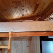 Adorable cedar tiny house - Image 3 Thumbnail