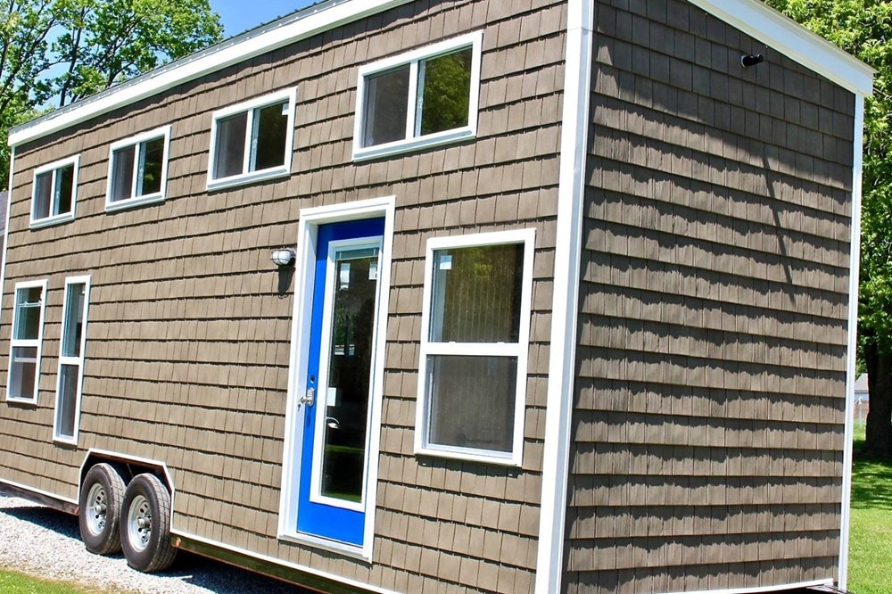 Super Cute Tiny House for Sale - Image 1 Thumbnail
