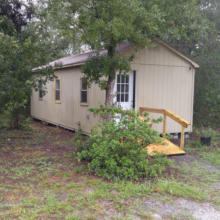 $6500 28x12 TINY HOUSE 336 sq ft WOOD SIDING metal roof PRICED FOR FAST SALE! N FLORIDA - Image 1 Thumbnail