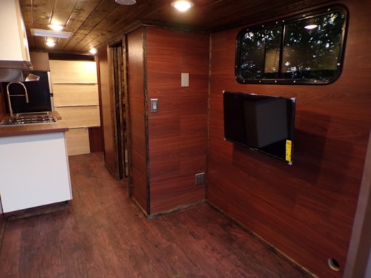 Off Grid Tiny home/toy hauler