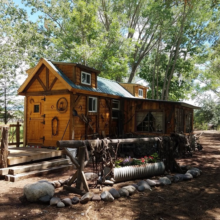 Proven Money Maker!!!  Wonderful, Cozy Mountain style Tiny Home for Sale - Image 1 Thumbnail