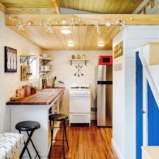 FEATURED ON DIY TV, Charlestonian Dream, 320 sf Tiny House. Land not included. - Image 4 Thumbnail