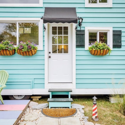 FEATURED ON DIY TV, Charlestonian Dream, 320 sf Tiny House. Land not included. - Image 2 Thumbnail