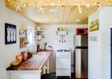 FEATURED ON DIY TV, Charlestonian Dream, 320 sf Tiny House. Land not included. - Image 5 Thumbnail