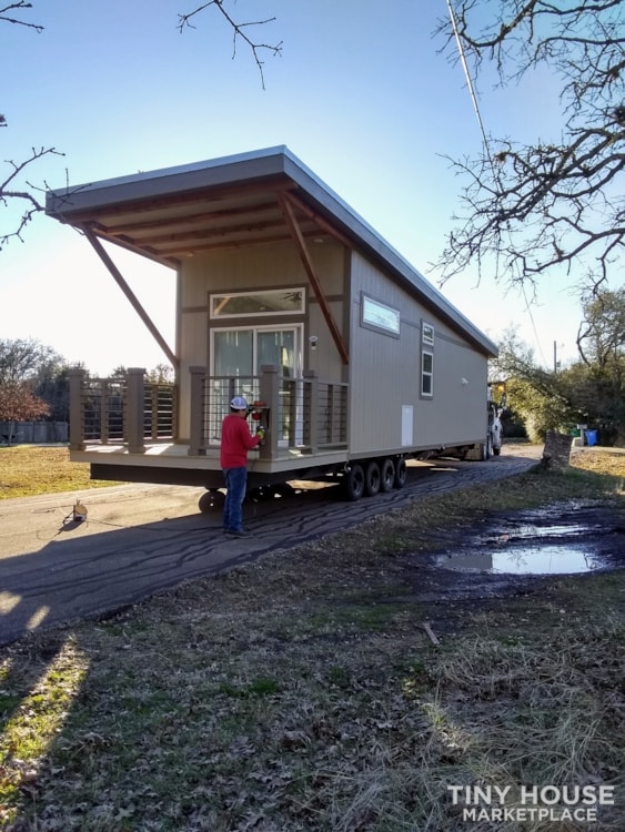 2018 Athens Park Model Tiny Home, Model APS 536 MS, with extras - Image 1 Thumbnail