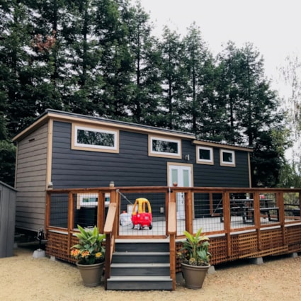 2018 Tiny House Chattanooga Lookout 33' RVIA Certified THOW  - Image 2 Thumbnail