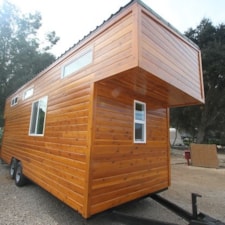 9 x 24 Modern Caravan by Tiny House Cottages professionally built dual lofts washer dryer full kitchen hardwoods composting toilet - Image 6 Thumbnail