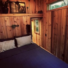 Stunning 3-bed 1-bath, Cedar Tinyhouse (28'x8') - Image 4 Thumbnail