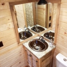 Rustic Goosneck Tinyhouse 39ft - Image 6 Thumbnail
