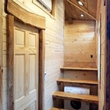 Rustic Goosneck Tinyhouse 39ft - Image 5 Thumbnail