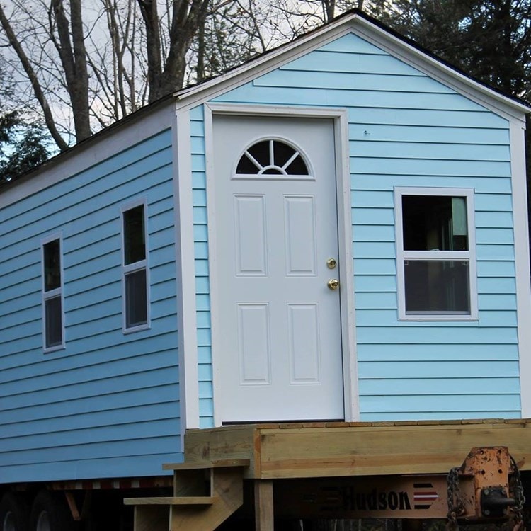 Tiny House built on Trailer with whirlpool tub - Image 1 Thumbnail