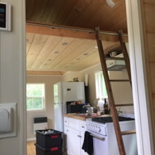 22' off-grid tiny house, professionally built, comes with appliances - Image 5 Thumbnail