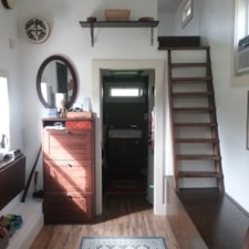 Spacious tiny house with lots of storage - Image 3 Thumbnail