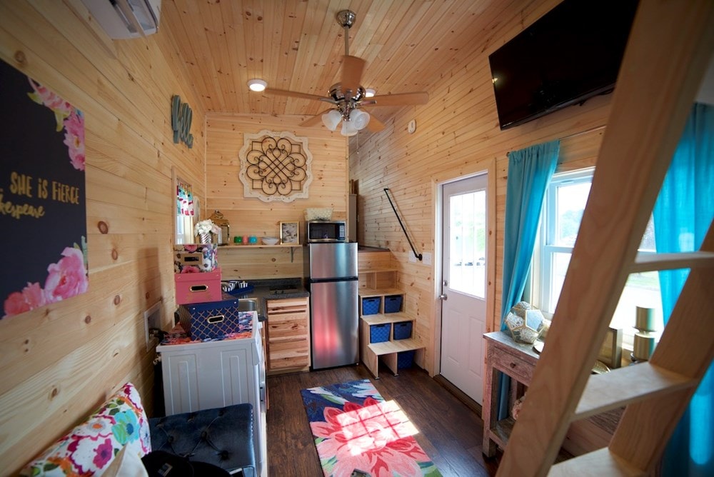 Luxury-Rustic 28’ Goose Neck Tiny House on Wheels - Image 1 Thumbnail