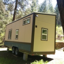Modern and Cozy Tiny House - Image 6 Thumbnail