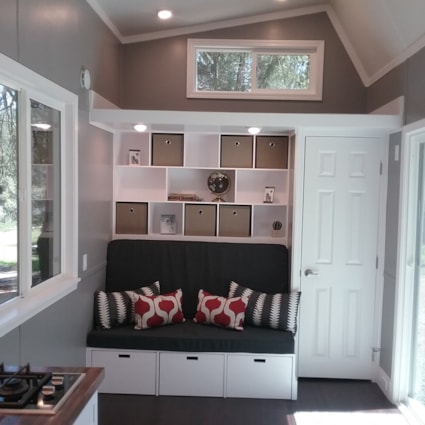 Modern and Cozy Tiny House - Image 2 Thumbnail