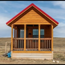 Beautiful cabin-style tiny home 370 sq ft - Image 5 Thumbnail