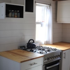 Modern Farmhouse THOW, High End Appliances, Eager to Sell end of June - Image 4 Thumbnail