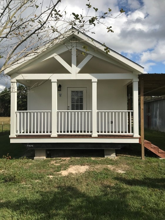 Beautiful Tiny Home For Sale - Image 1 Thumbnail