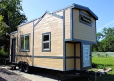 Luxurious Tiny House For Sale - Image 3 Thumbnail