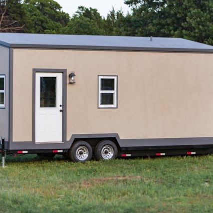 24' Efficient & Lightweight SIP Tiny House - Image 2 Thumbnail