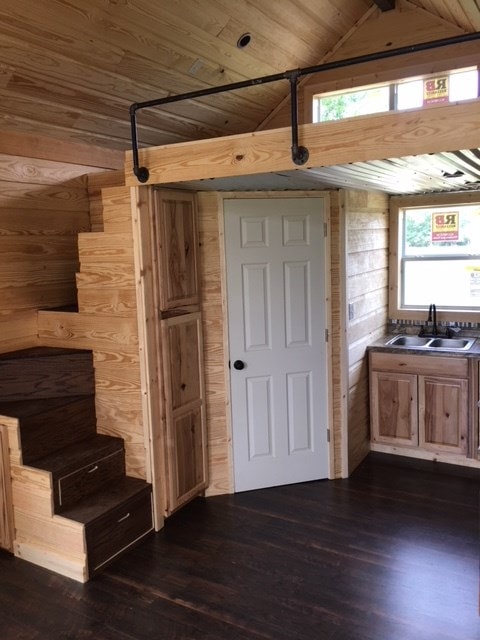 Tiny House for Sale - Lake House / Deer Lease / Tiny Lofted