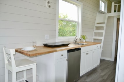 28 Foot Tiny House For Sale - Image 2 Thumbnail