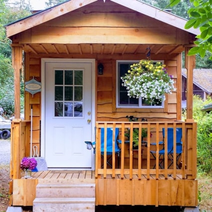 Tiny home with built in luxury - Image 2 Thumbnail