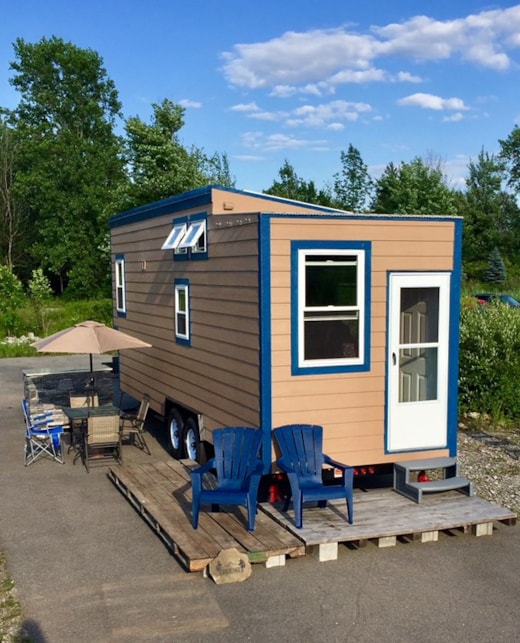 Tiny House equipped with Solar!